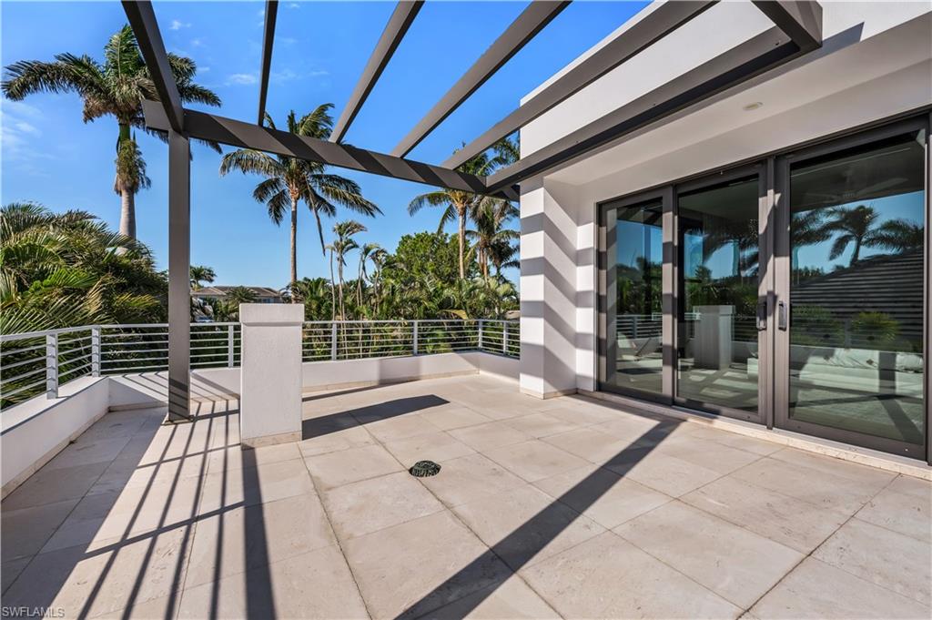 PARK SHORE - Residential