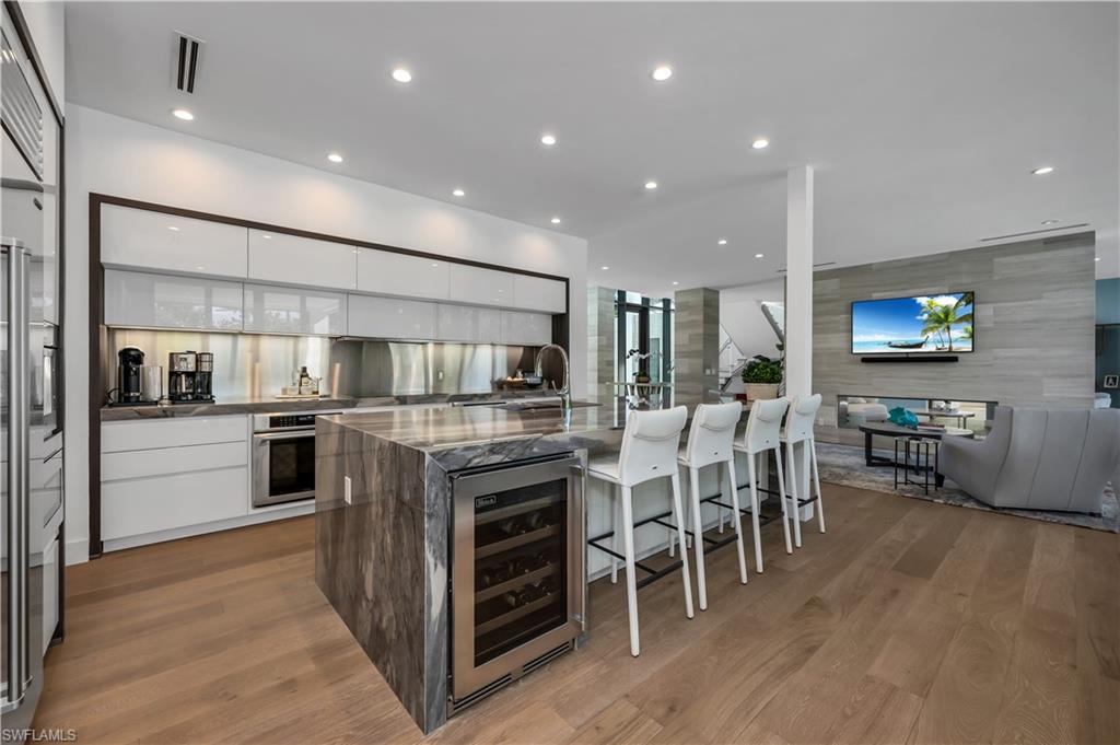 PARK SHORE - Residential