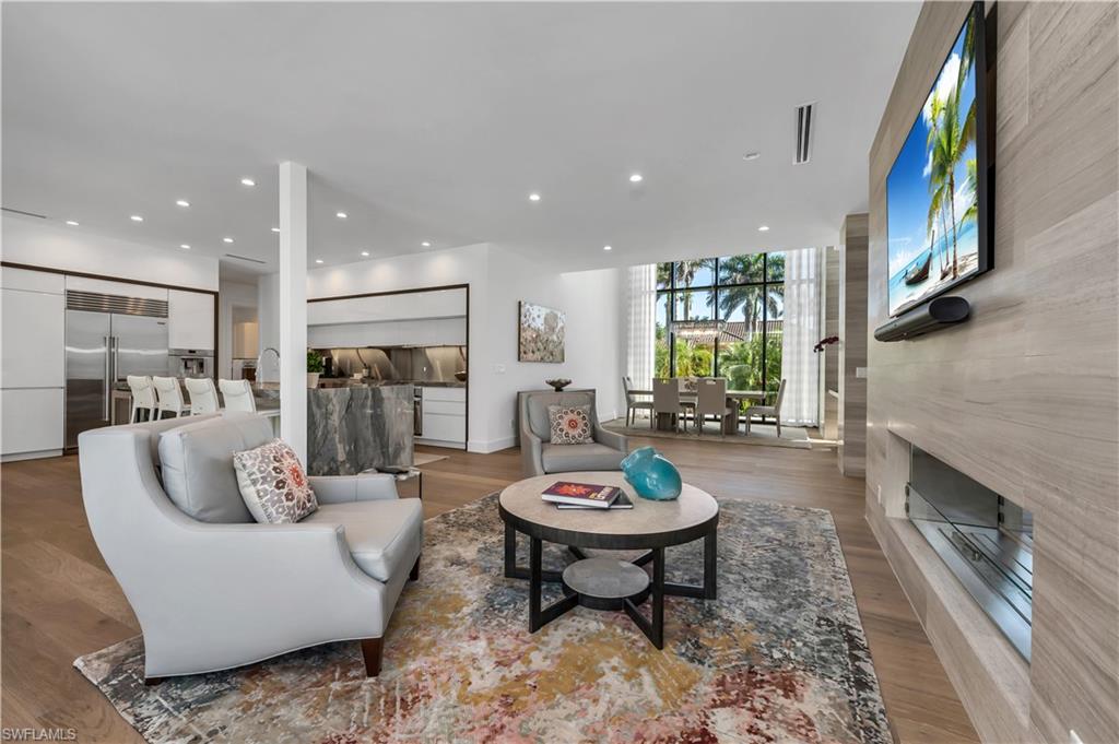 PARK SHORE - Residential