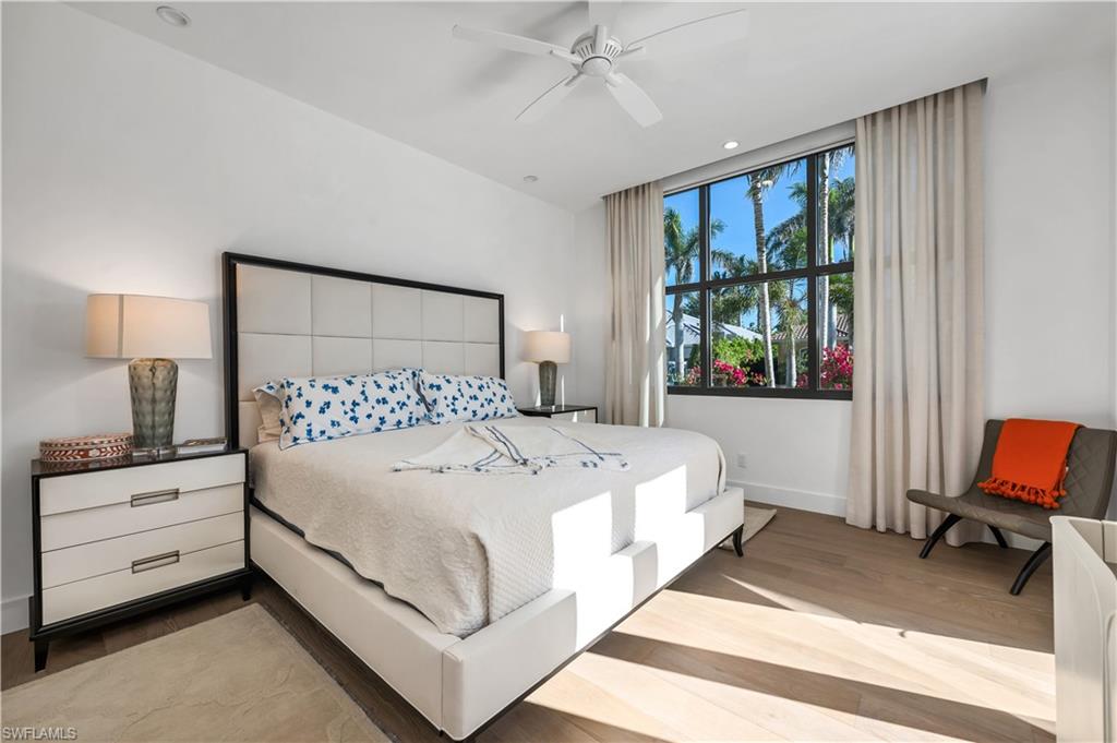 PARK SHORE - Residential