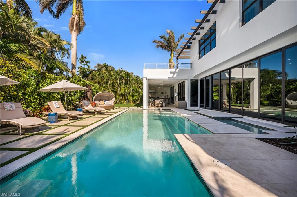 PARK SHORE - Residential