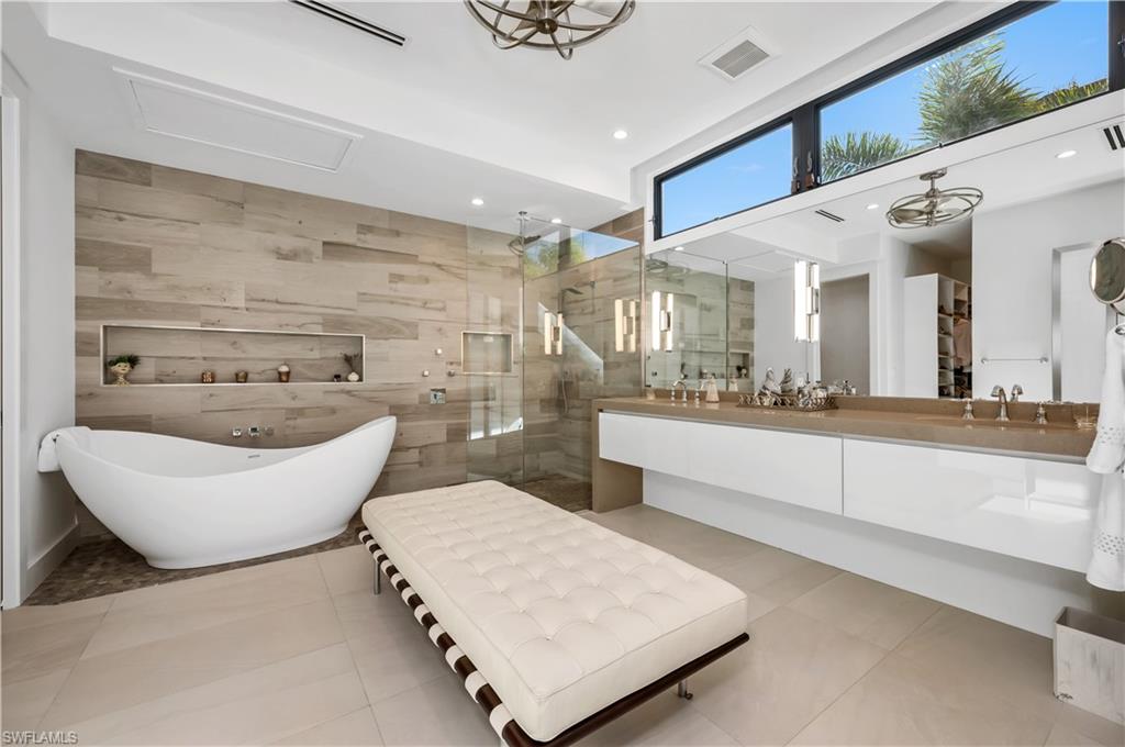 PARK SHORE - Residential