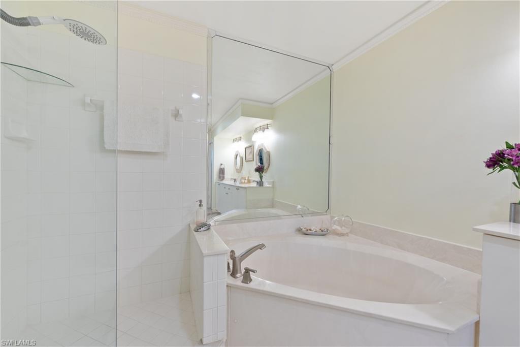 VINTAGE BAY - Residential