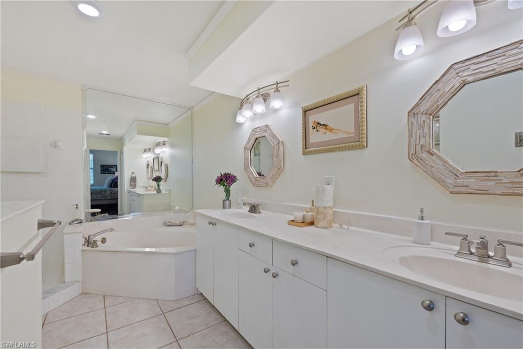 VINTAGE BAY - Residential