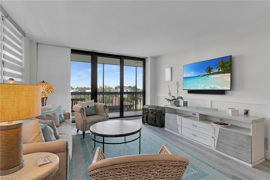 SOUTH SEAS - Residential