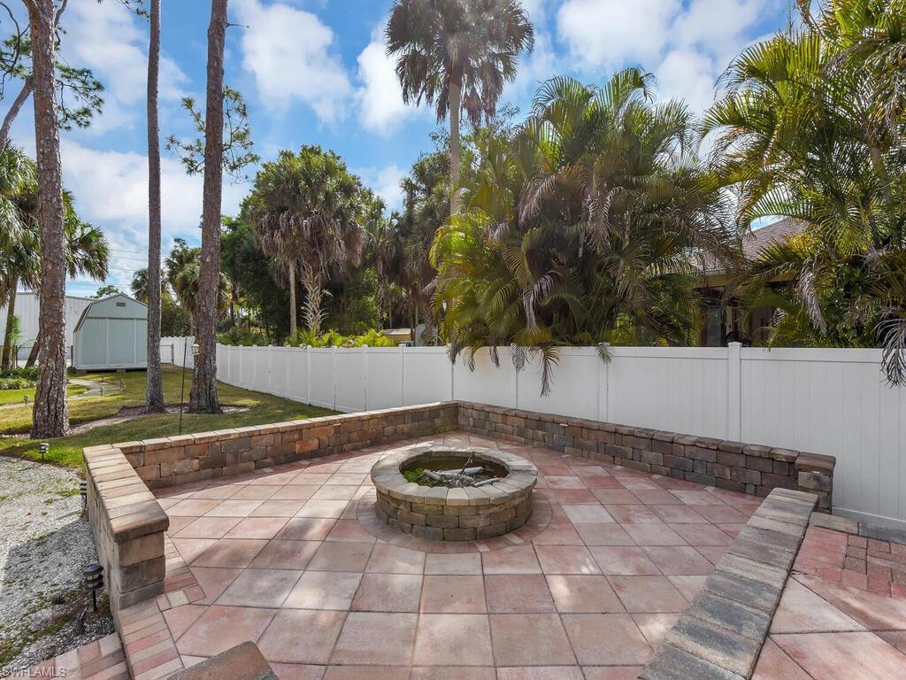 LOGAN WOODS - Residential Lease