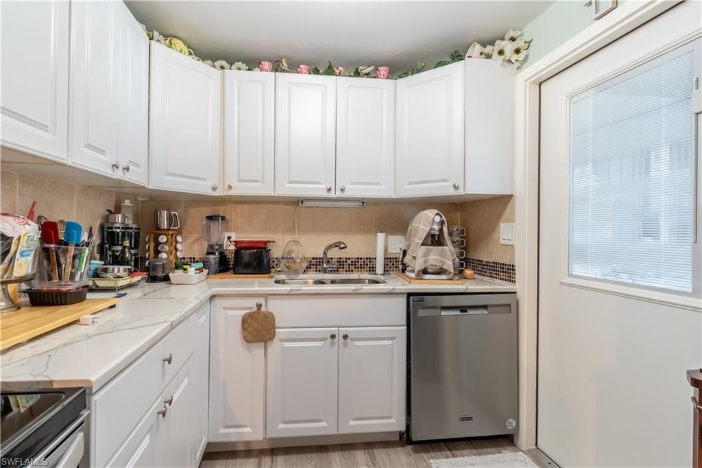 Photo of 1360 5th AVE N, NAPLES, FL 34102 (MLS # 225082063)