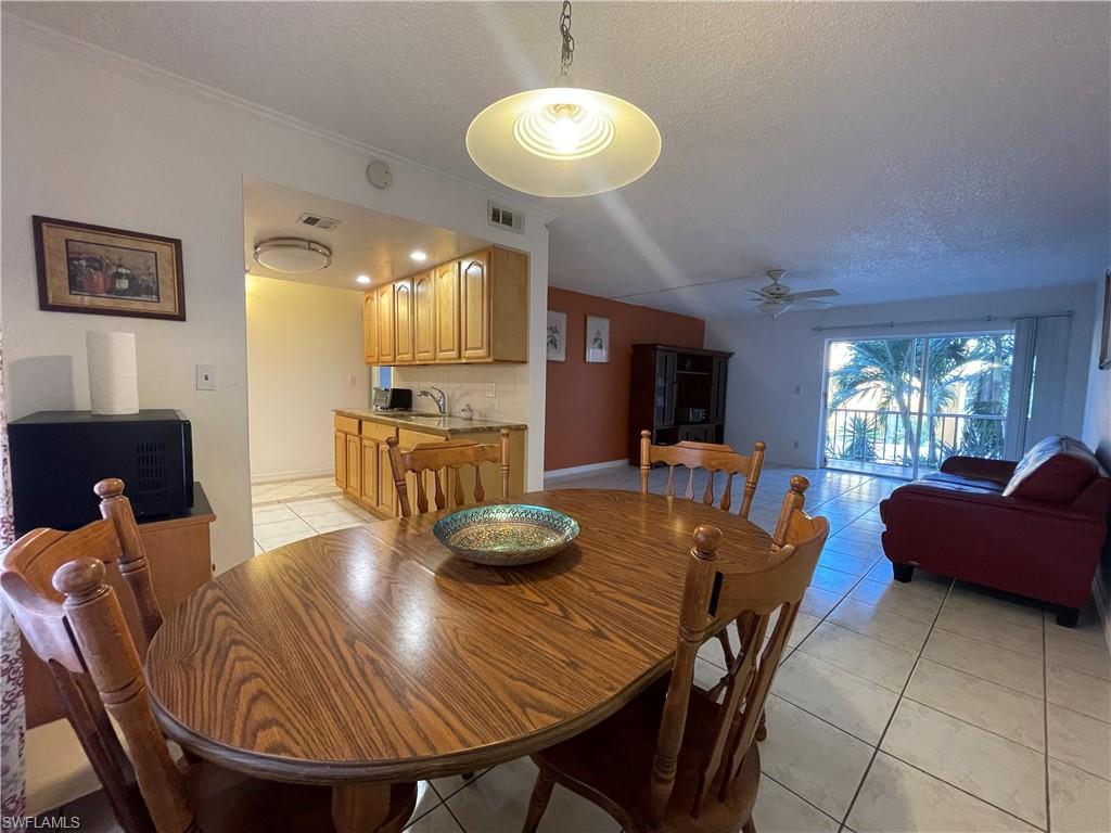 TOWERS CONDO - Residential