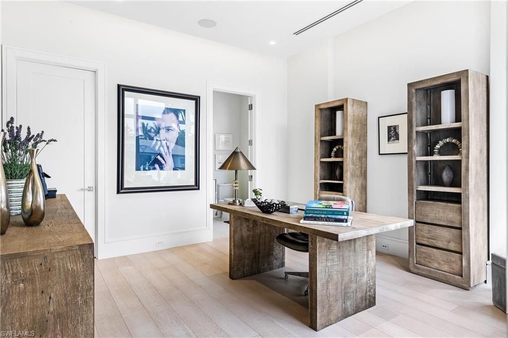 ROYAL HARBOR - Residential