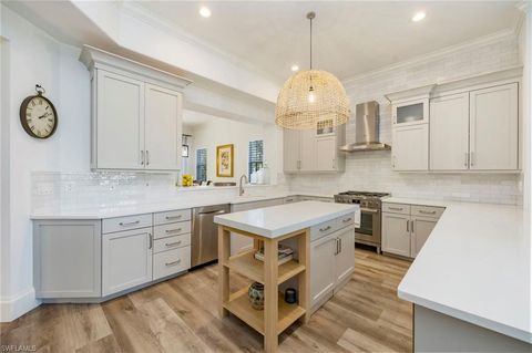 2870 Castillo CT 103 NAPLES FL 34109