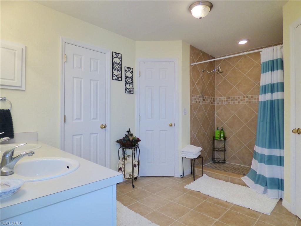 GATOR CIRCLE - Residential