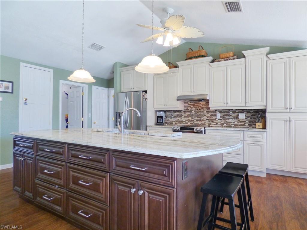 GATOR CIRCLE - Residential