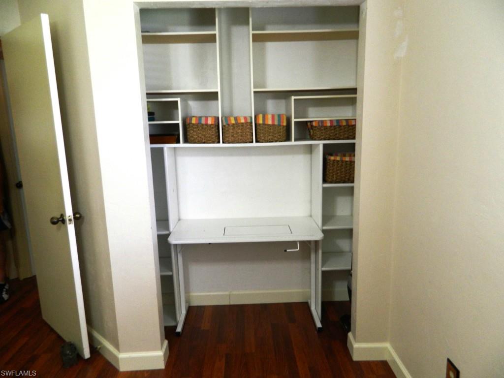 SAN CARLOS PARK - Residential