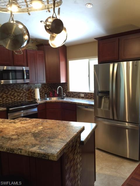 SAN CARLOS PARK - Residential