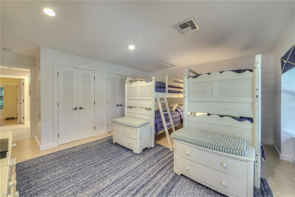 BEACH HOMES - Residential