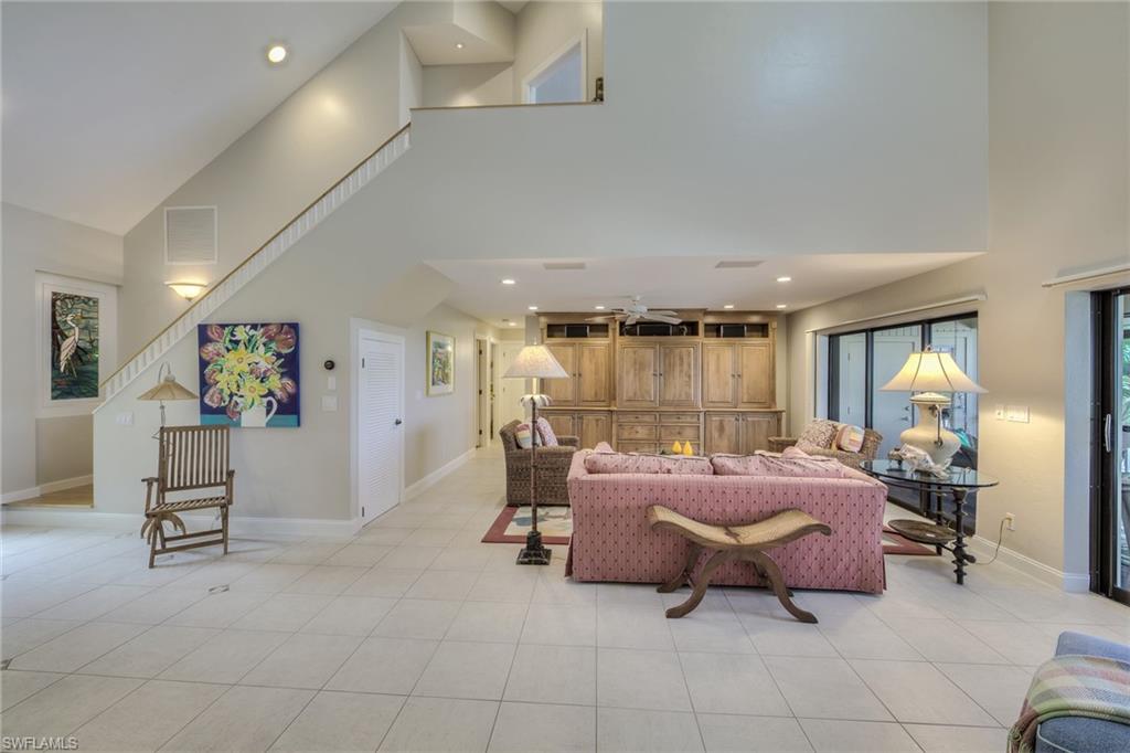 BEACH HOMES - Residential