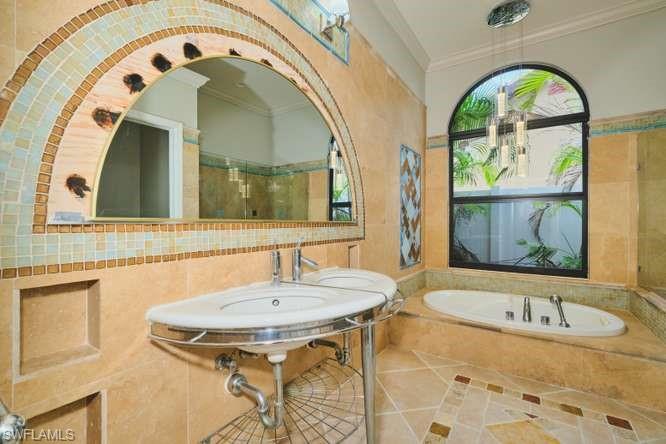 SPANISH WELLS - Residential
