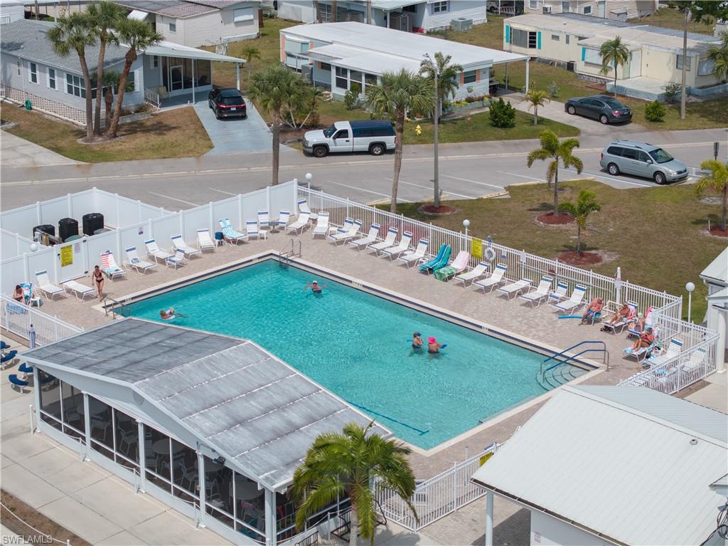 CARRIAGE VILLAGE - Residential