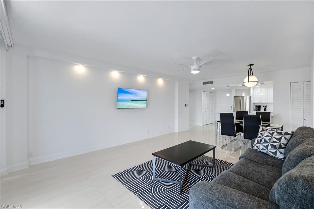 VANDERBILT TOWERS - Residential