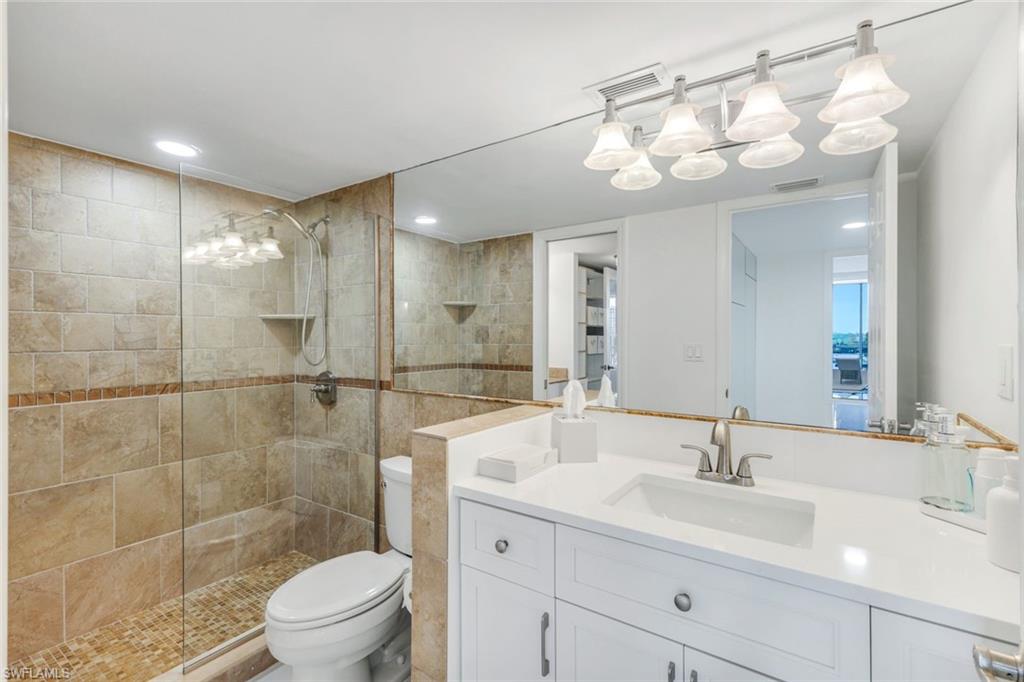 VANDERBILT TOWERS - Residential