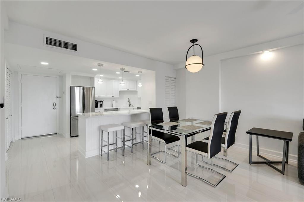 VANDERBILT TOWERS - Residential