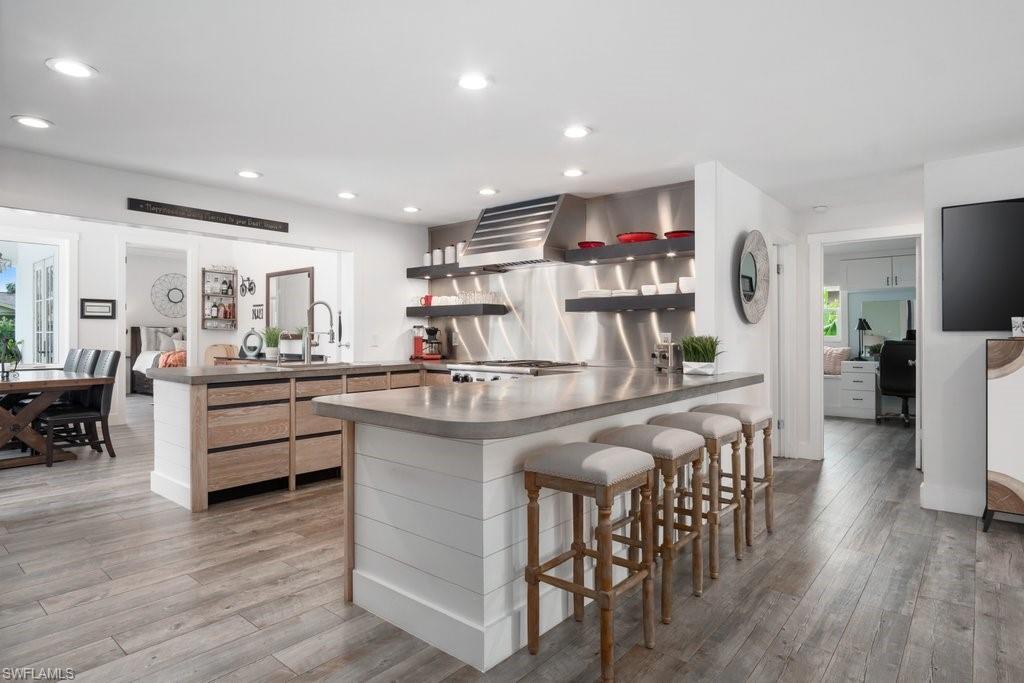 PALM RIVER ESTATES - Residential