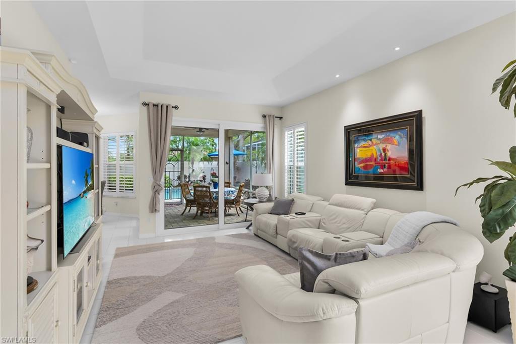 SONOMA LAKE - Residential