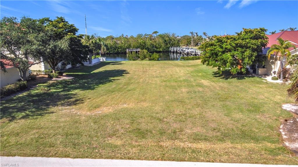 PUNTA GORDA ISLES - Land