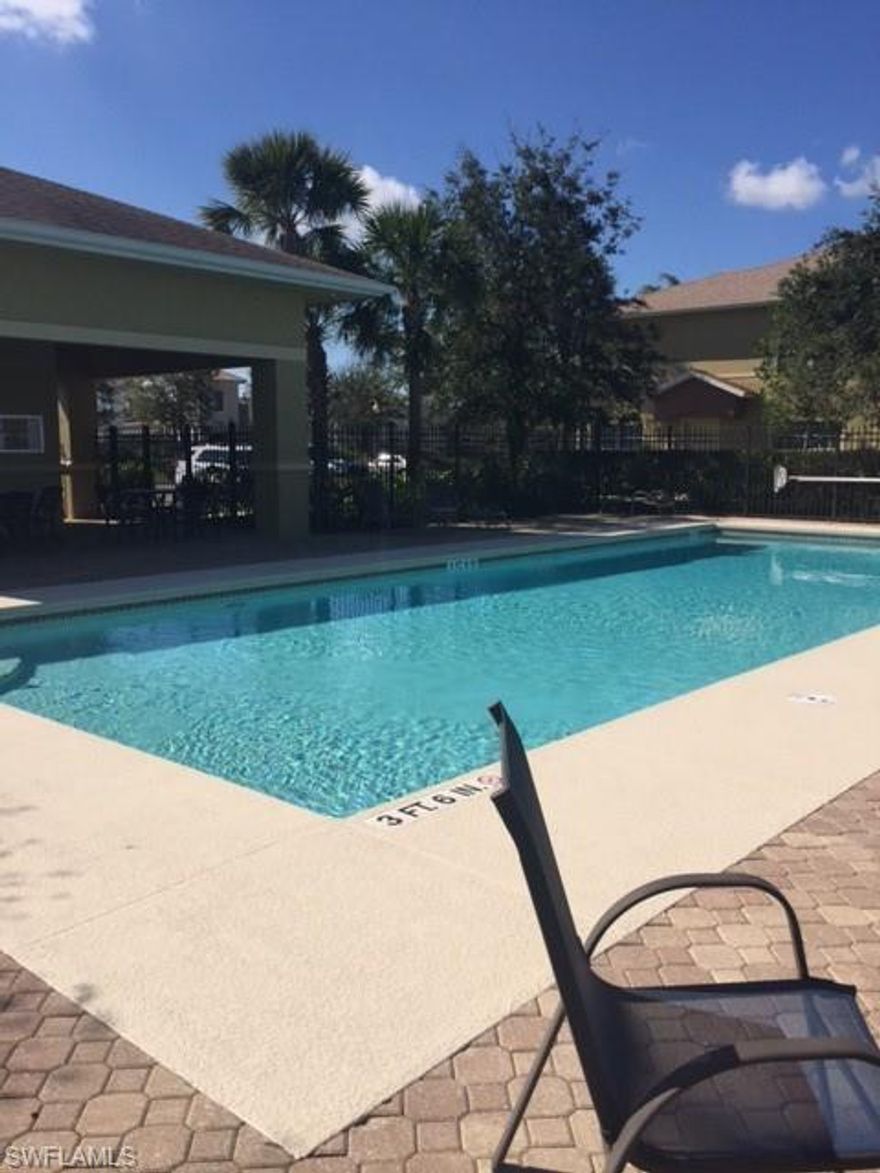 This fabulous townhouse is a great investment opportunity for any buyer.  Up and coming location in Naples, close to shopping, restaurants and hospital.
