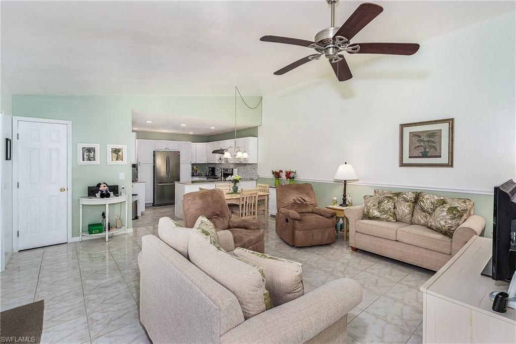 ROYAL WOODS - Residential