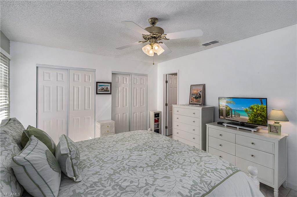 ROYAL WOODS - Residential