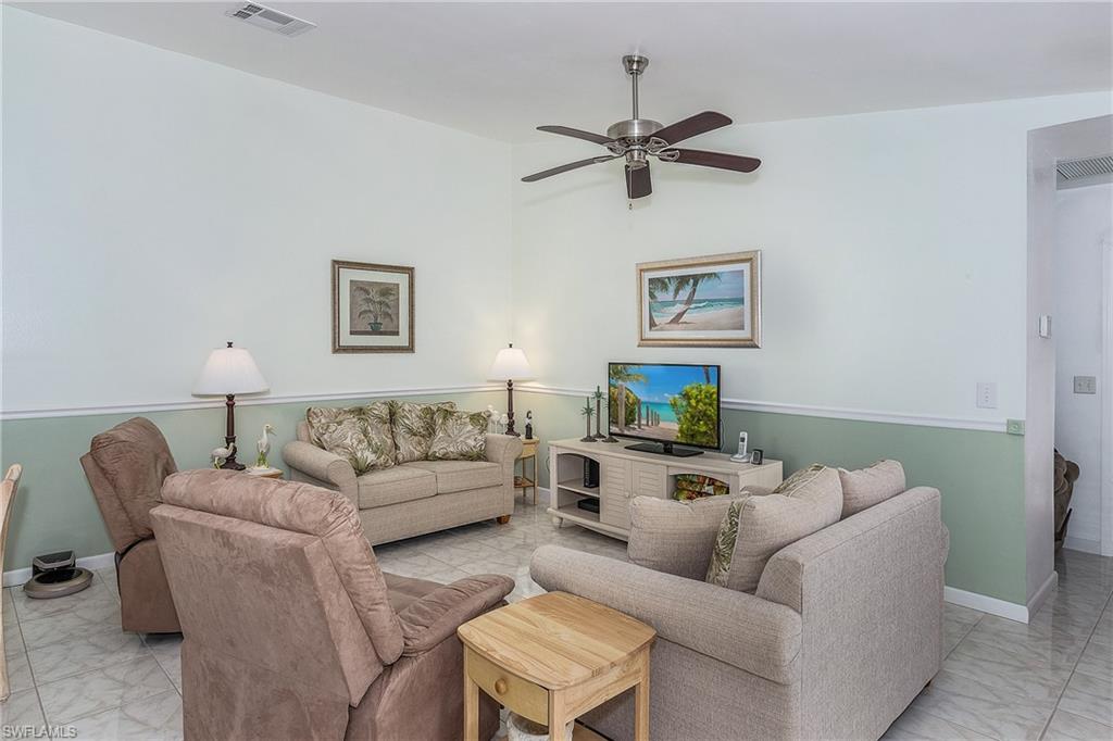 ROYAL WOODS - Residential