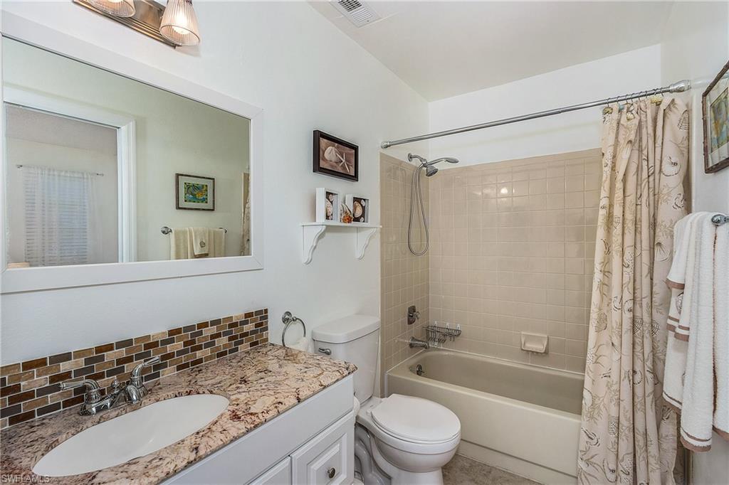 ROYAL WOODS - Residential