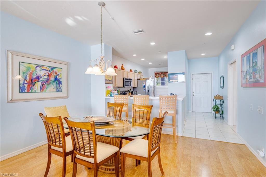 SUTTON WALK - Residential