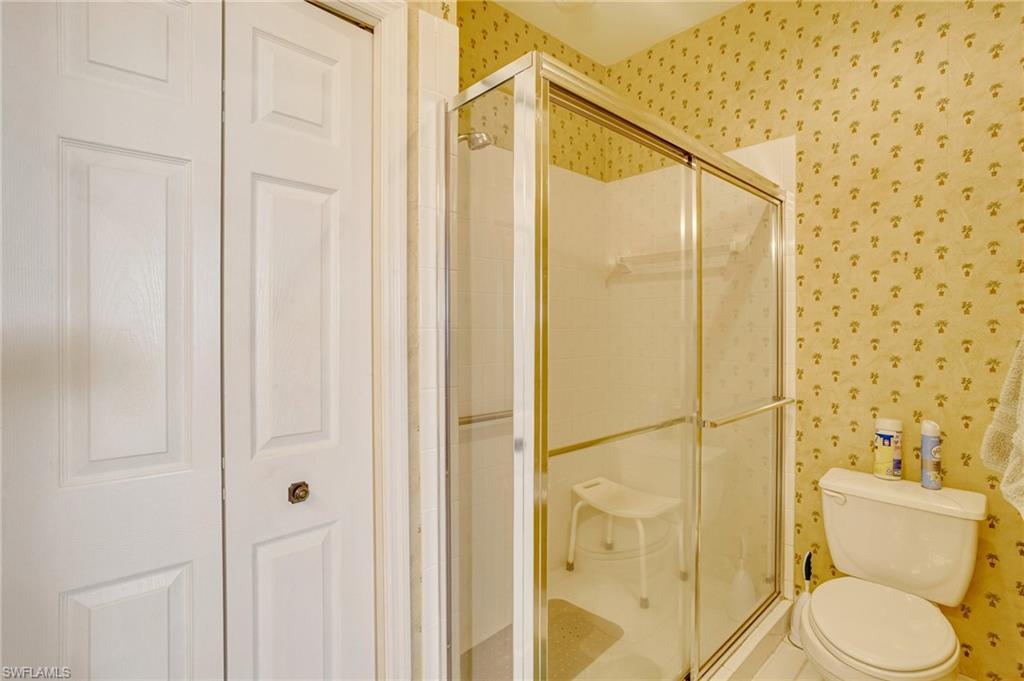 SUTTON WALK - Residential