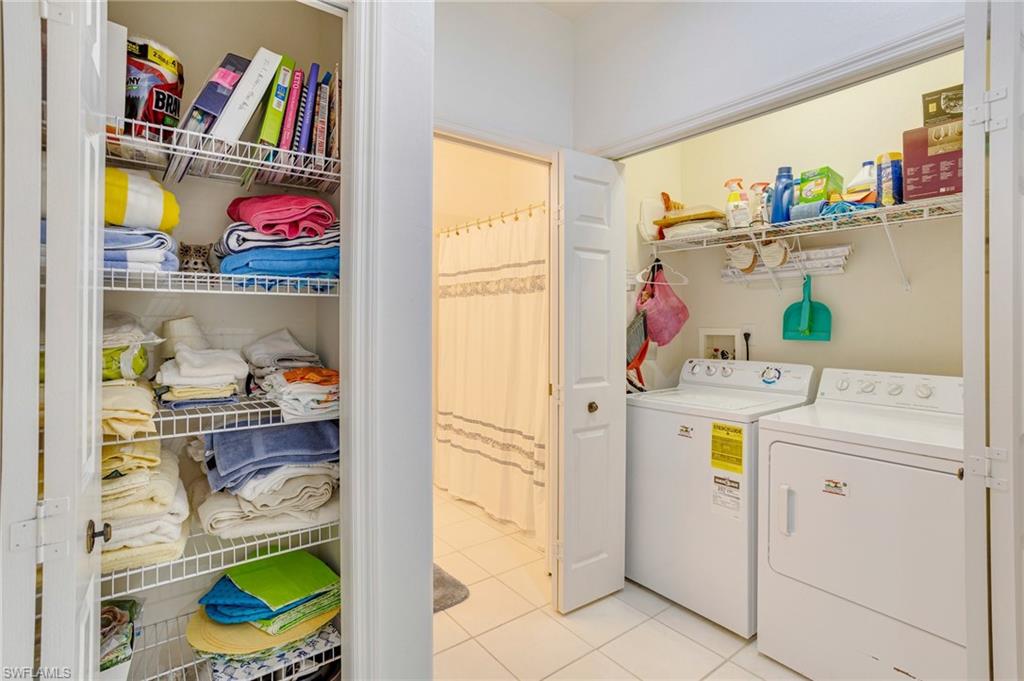 SUTTON WALK - Residential