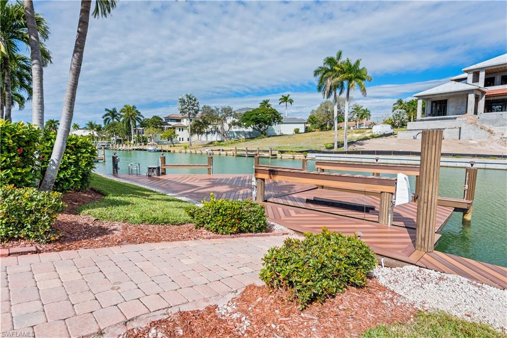 MARCO BEACH - Residential