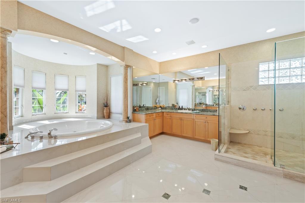 MARCO BEACH - Residential