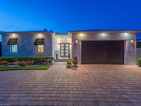 1167 22nd AVE N NAPLES FL 34103