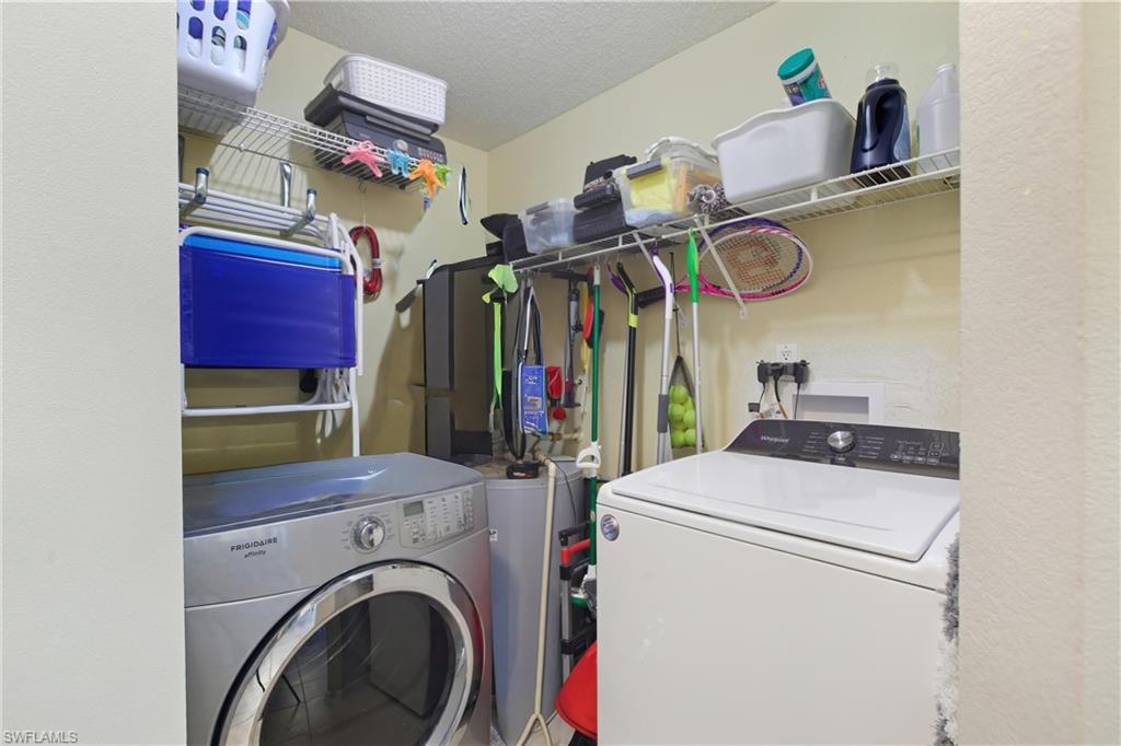 VENETIAN PALMS - Residential