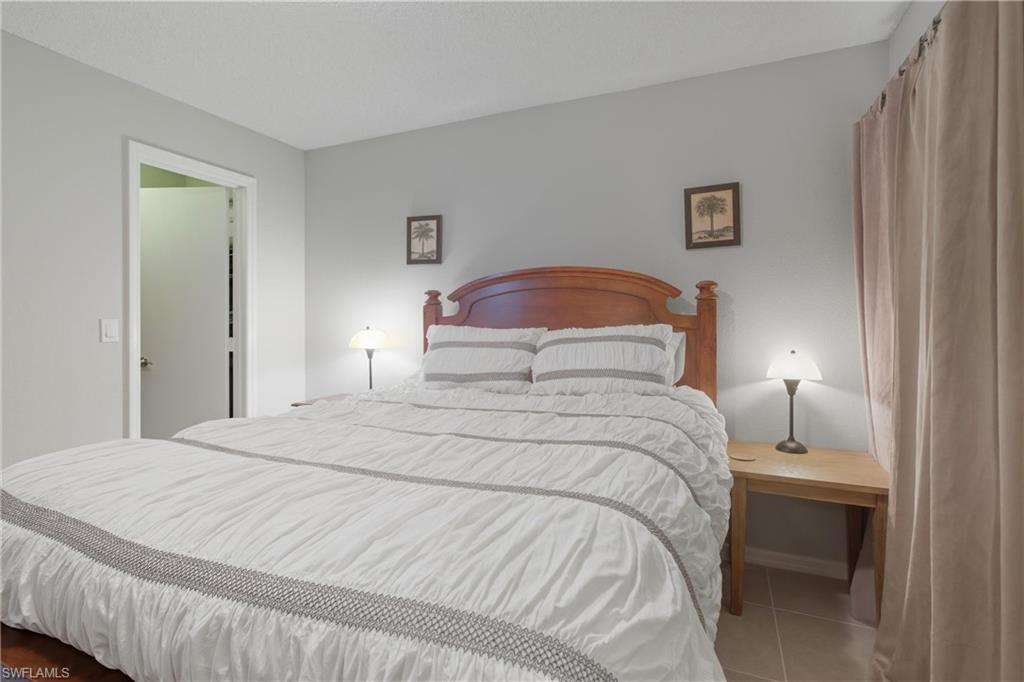 VENETIAN PALMS - Residential