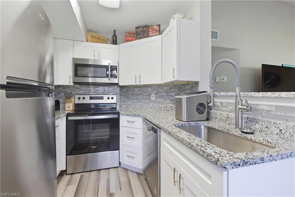 VENETIAN PALMS - Residential