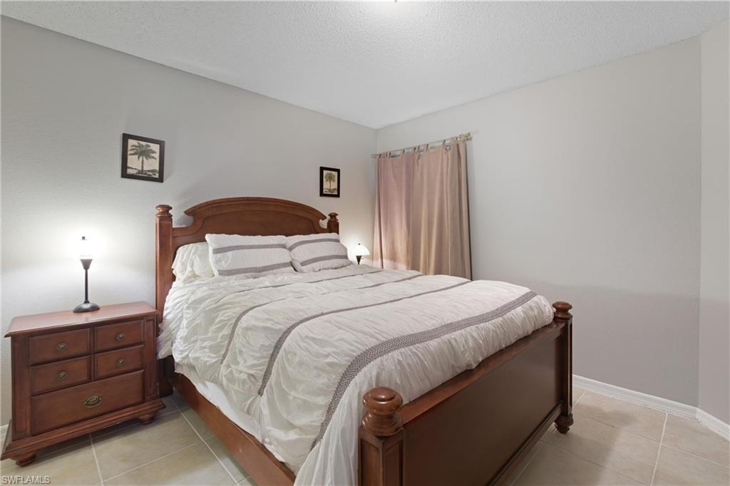 VENETIAN PALMS - Residential