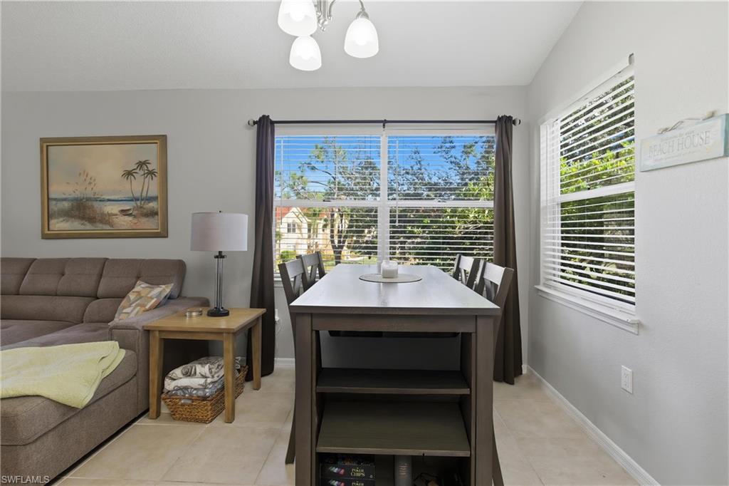 VENETIAN PALMS - Residential