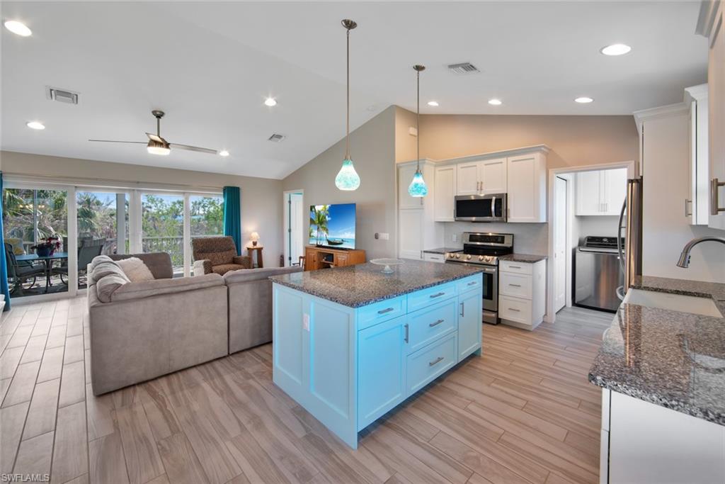 SANIBEL HIGHLANDS - Residential