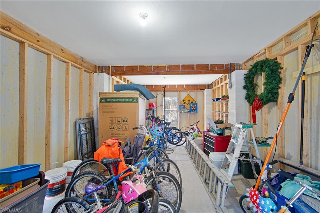 SANIBEL HIGHLANDS - Residential