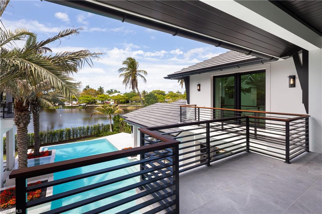 OLDE NAPLES - Residential