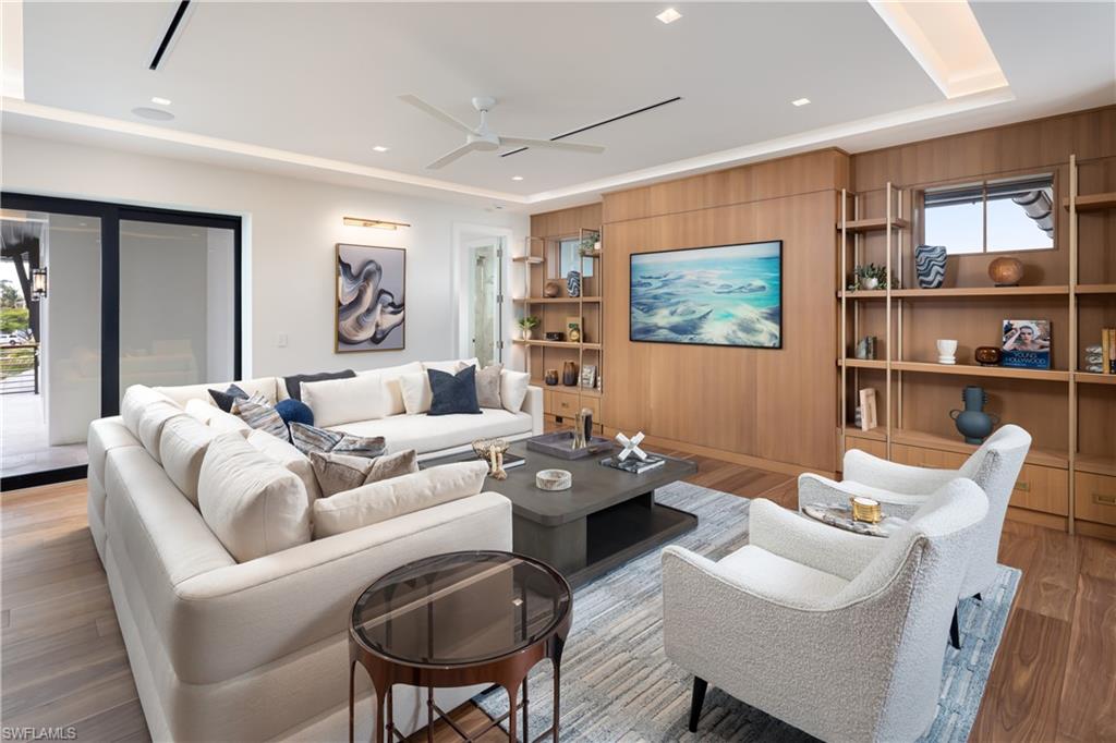 OLDE NAPLES - Residential