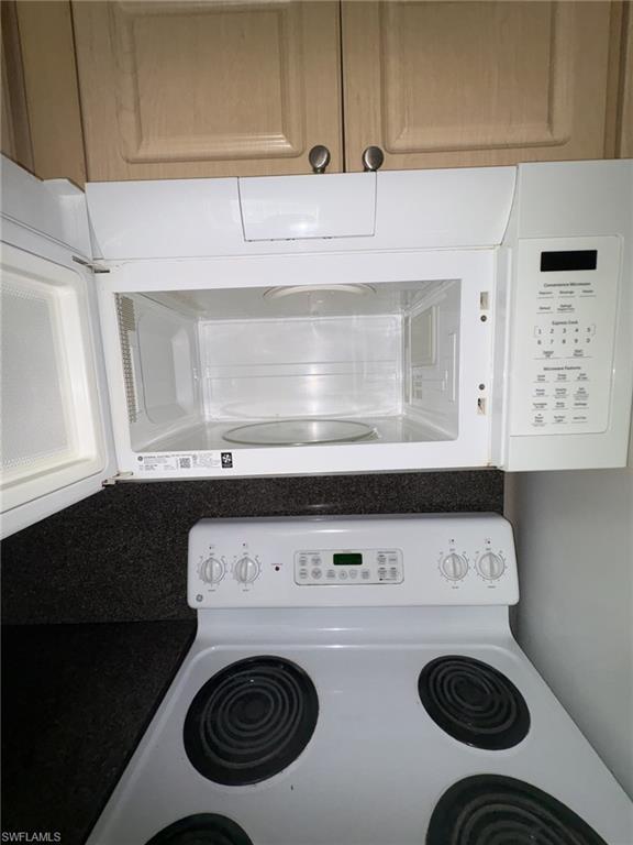 GOLDEN GATE ESTATES - Residential Lease