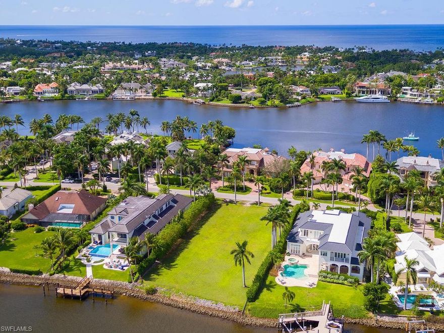 Unique opportunity to build your new home on this spectacular Port Royal building site. This wonderful lot is priced to sell and features long views overlooking Runaway Bay.  This location is within minutes to the open waters of the Gulf of Mexico and is eligible for membership to the Port Royal Beach Club. This is truly an opportunity to build your dream home in one of the most prestigious neighborhoods in Naples, Florida.